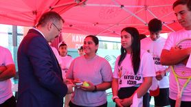 Iğdır'da 5. Kayısı Cup Tenis Turnuvası Heyecanı Başladı