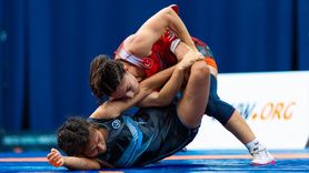 Milli Güreşçiler Macaristan'dan Madalyalarla Döndü