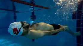 Paralimpik Yüzücü Serhat Polat, Olimpiyat Hedefiyle Çift Antrenman Yapıyor