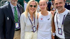 Türk Tenisi Zeynep Sönmez ile Dünyada Parlıyor