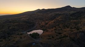 Dipsiz Göl'de Gün Batımının Büyüsü