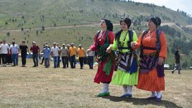 Gümüşhane'de Coşkulu Saranoy Yaylası Şenliği