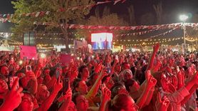 Kahramanmaraş Ağustos Fuarı'nda Mehmet Erdem Konser Verdi