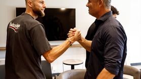 Fenerbahçe Kulübü Başkanı Saran, Futbol Takımıyla Buluştu