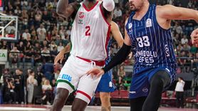 Anadolu Efes, Karşıyaka’yı Mağlup Etti