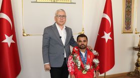 Dünya Şampiyonu Abdullah Kayapınar Sivas'ta Coşkuyla Karşılandı