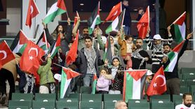 Filistinli Çocuklar Türkiye-Gürcistan Maçında