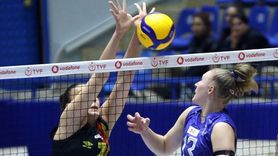 Göztepe, Vodafone Sultanlar Ligi'nde Aydın'ı Geçti