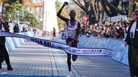 47. İstanbul Maratonu'nda Kenyalı Atlet Rhonzas Lokitam Kilimo Zaferi