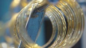 Altın Yatırımcıların Yüzünü Güldürüyor, Döviz Üzüyor