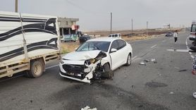 Diyarbakır'da Otomobil-Traktör Çarpışması: 1 Kişi Yaralandı