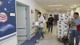 Mersin'de Lösemili Çocuklara Mutluluk Hediye Eden Kutular