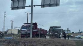 Tekirdağ'da Işıklı Kavşakta Kamyon Çarpışmasıyla Yaralanmalar