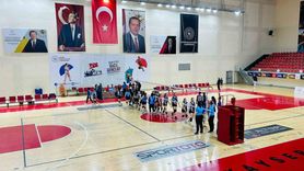 Tomarza Belediyespor Kız Voleybol Takımı Farklı Bir Galibiyet Elde Etti