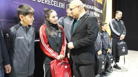 Ağrı'da 2025 Yılı Sporcu ve Antrenör Ödül Töreni Düzenlendi