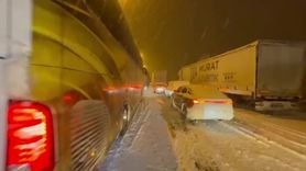 Elazığ'da Kar Yağışı Araçları Yolda Bıraktı