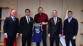 Fenerbahçe Yönetimi Hidayet Türkoğlu'nu Ziyaret Etti
