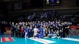 Halkbank, Ziraat Bankkart'ı 3-0 Geçti