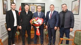 Kaymakam Ali Güldoğan'a Yeşil-Beyaz Forma Hediye Edildi