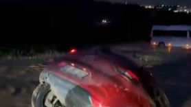 Otomobil Bataklığa Saplandı, Sürücü Zor Anlar Yaşadı