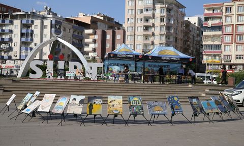Baba ve Kızın Gazze İçin Farkındalık Sergisi Siirt'te Açıldı