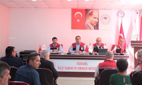 Gürmen, İzmir'de Hayvancılık Desteklerini Tanıttı