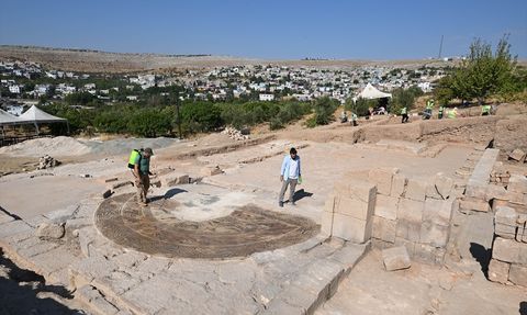 Dülük Antik Kenti'nde 1600 Yıllık Mozaikler Turizme Kazandırılıyor