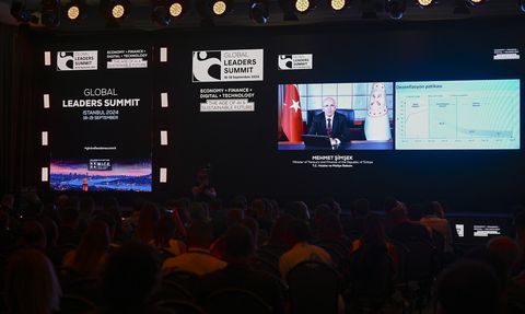 Hazine ve Maliye Bakanı Şimşek Global Liderler Zirvesi'nde Türkiye Ekonomisini Anlattı