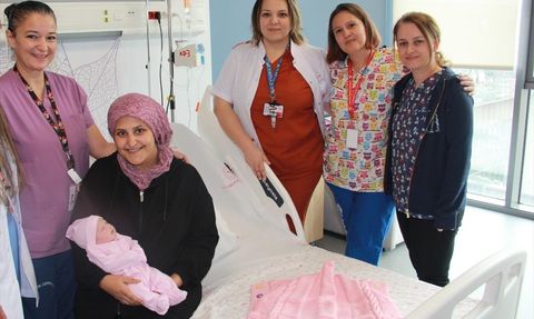 Kocaeli'de Yeni Doğan Bebeğin Karnındaki Kitle Başarıyla Alındı