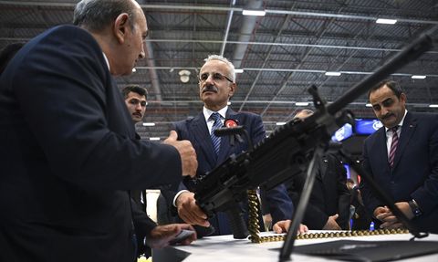 Ulaştırma ve Altyapı Bakanı Uraloğlu, SAHA EXPO Fuarını Ziyaret Etti