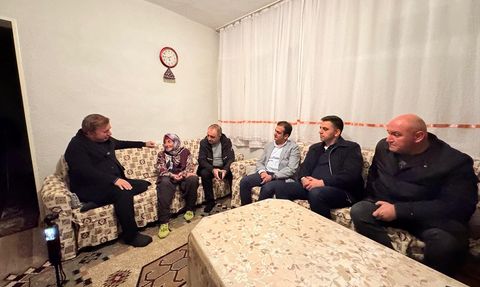 79 Yaşında Hayvancılığa Devam Eden Erzincanlı Kadın