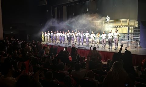 Antalya'da Yüzyıllık Destan: Ateş Tiyatro Oyunu Seyirciyle Buluştu