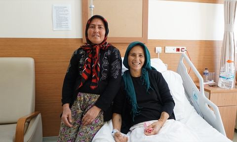 Balıkesirli Kız Kardeşler Böbrek Nakli ile Yeniden Hayat Buldu