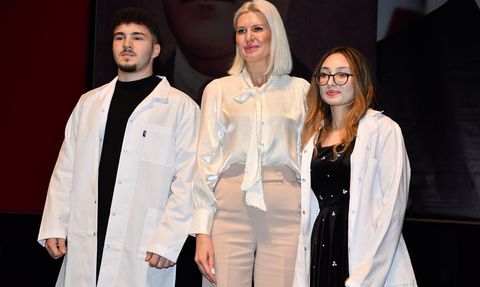 Bilecik'te Diş Hekimliği Öğrencilerine Beyaz Önlük Heyecanı