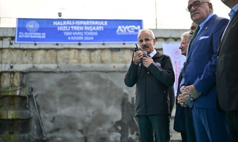 Halkalı-Ispartakule Demiryolu Hattı'nın yüzde 74'ü Tamamlandı