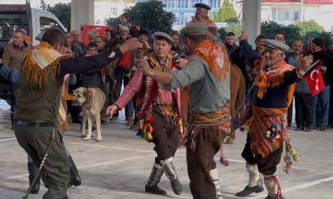 Kaş'ta Geleneksel Yörük Şenliği Coşkuyla Gerçekleştirildi