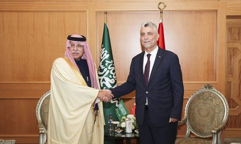 Ticaret Bakanı Ömer Bolat İSEDAK Toplantısında Mevkidaşlarıyla Bir Araya Geldi