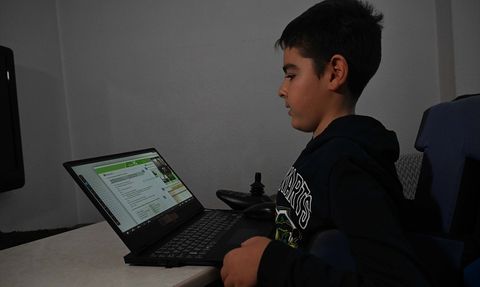 Eğitim Azmiyle Engelleri Aşan Sencer'in Hikayesi