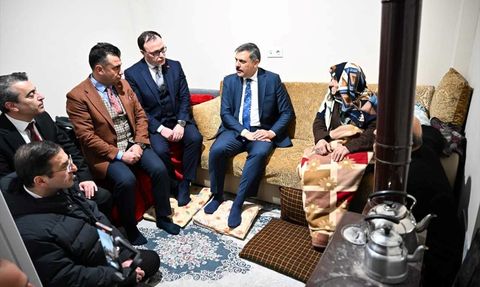 Erzurum'da Vali Çiftçi'den 91 Yaşındaki Naciye Uca'ya Destek