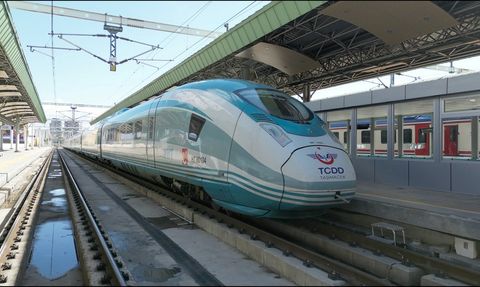 İstanbul-Konya YHT Hattı 10 Yılda 11,2 Milyon Yolcuya Hizmet Verdi