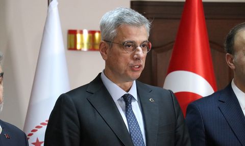 Sağlık Bakanı Memişoğlu Isparta'da Aile Hekimlerine Dikkat Çekti