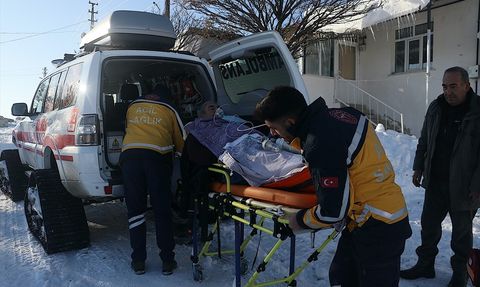 Zorlu Kış Koşullarında Bayburt'taki 112 Ekiplerinin Azmi