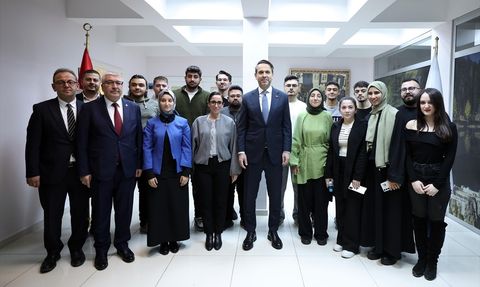 Bakan Bayraktar Sinop'ta Nükleer Enerji Mühendisleriyle Buluştu