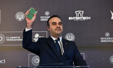 Bakan Kacır'dan CHP'ye Kart Yanıtı: KAAN'ın Uçuş Kartı