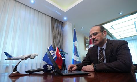 THK Kayyum Heyeti Başkanı Kemal Yurtnaç Anadolu Ajansı'nın Oylamasına Katıldı