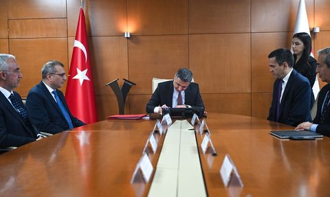 Fenerbahçe Kalamış Yat Limanı'nın İhaleyi Koç Holding Kazandı