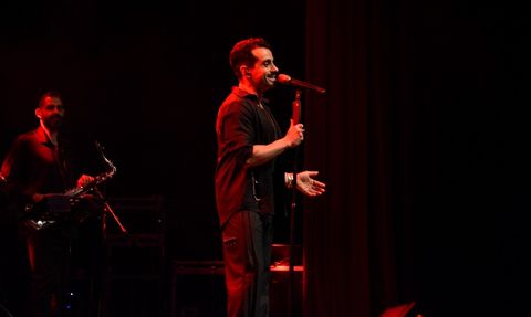 Gökhan Türkmen Bursa'da Unutulmaz Bir Konser Verdi