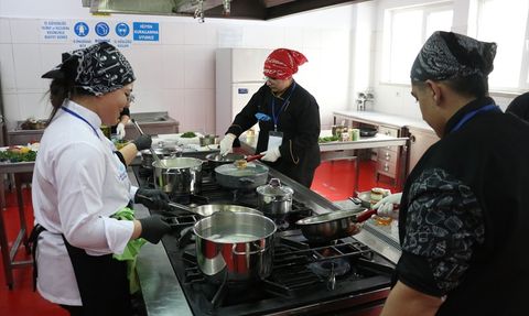 Öğrenciler Türk Mutfağında Yarıştı