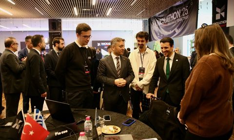 Türkiye-Yunanistan Hackathonu'nda Yarı Final Tamamlandı
