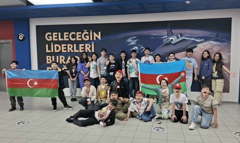 Azerbaycanlı Öğrenciler Uzay Kampı Türkiye'de Eğitim Aldı